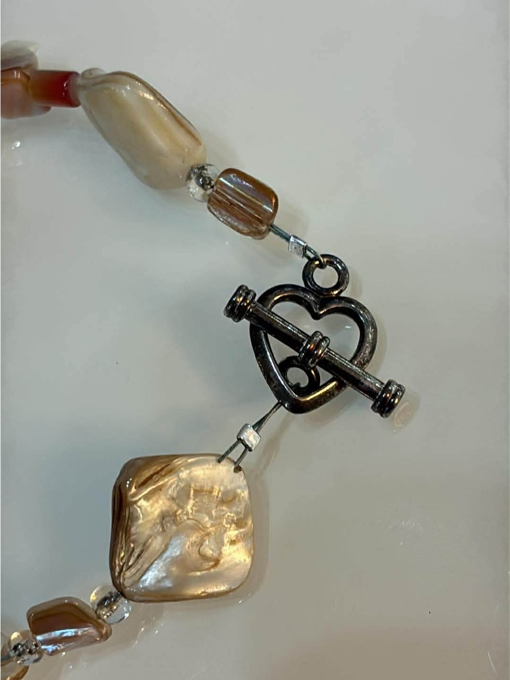 Freshwater Shell Bracelet in Iridescent Cream - Picture 3 of 4